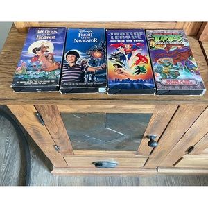 6 VCR children’s/ family movies (mixed collection)